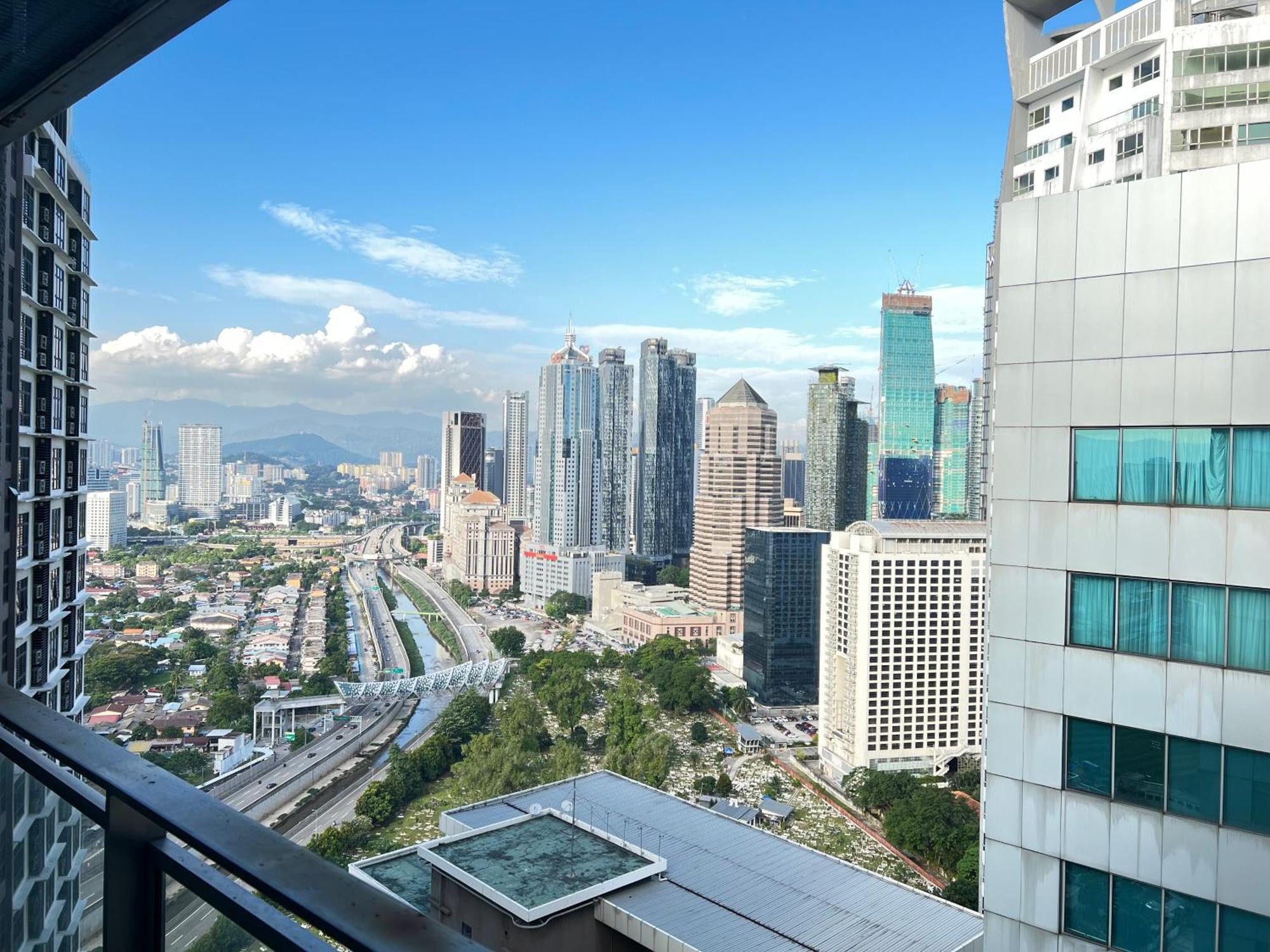 Summer Suites Klcc By Victorians Куала-Лумпур Екстер'єр фото